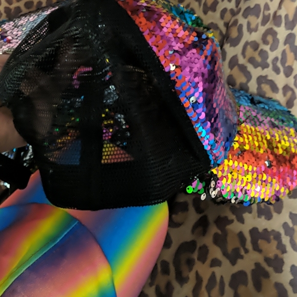 Rainbow Purse and Hats (set) - Picture 8 of 8